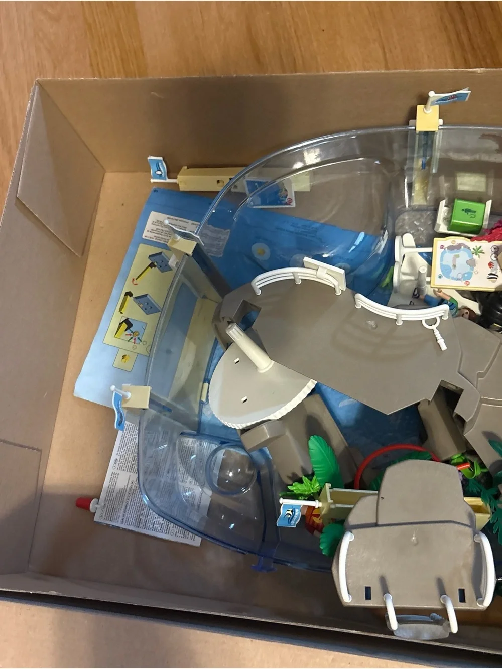PLAYMOBIL Aquarium Building Set Family Fun Toy Blocks Seal Dolphin 9060